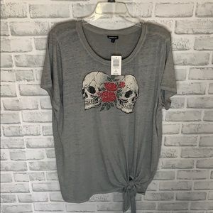 💀BRAND NEW💀GREY BURNOUT ROSE SKULL TIE FRONT TEE